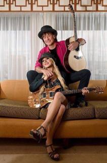Orianthi feet photo 6