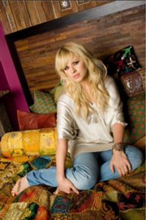 Orianthi feet photo 1