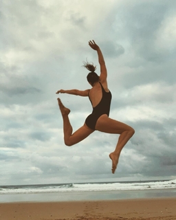 Orla Chennaoui feet photo 17