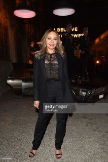 Ornella Muti feet photo thumbnail