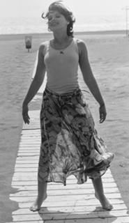 Ornella Muti feet photo thumbnail