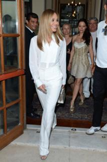 Ornella Muti feet photo thumbnail