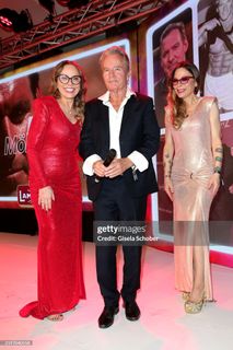 Ornella Muti feet photo thumbnail