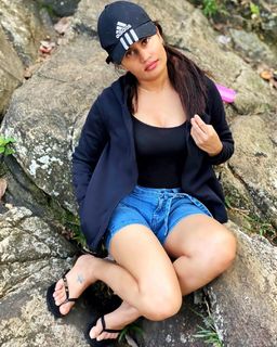 Oshadi Himasha Chavindi feet photo 11