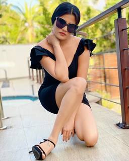 Oshadi Himasha Chavindi feet photo 12