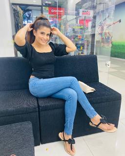 Oshadi Himasha Chavindi feet photo 14