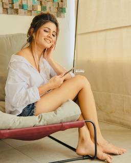 Oshadi Himasha Chavindi feet photo 4