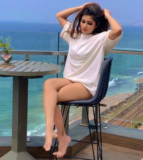 Oshadi Himasha Chavindi feet photo 1