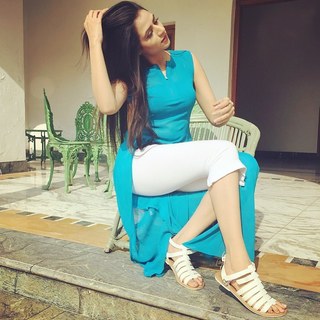 Oshin Sai feet photo 1