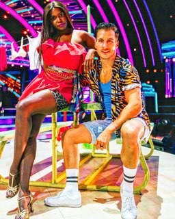 Oti Mabuse feet photo 9
