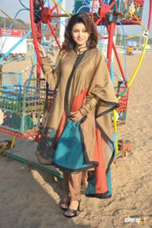 Oviya feet photo 20
