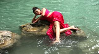 Oviya feet photo 10