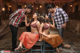 Oviya feet photo 8