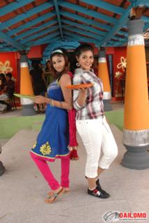 Oviya feet photo 3