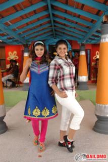Oviya feet photo 2