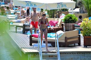 Ozge Ulusoy feet photo 1