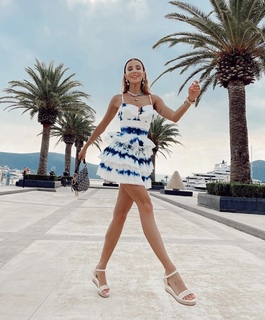 Ozge Ulusoy feet photo 14