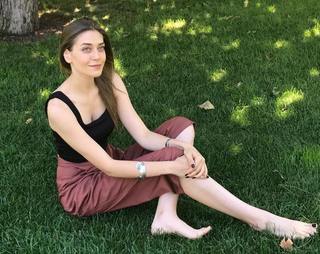 Oznur Serçeler feet photo 3