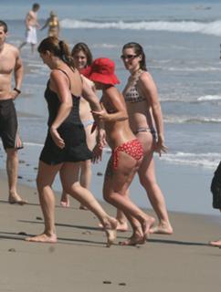 P!nk feet photo thumbnail