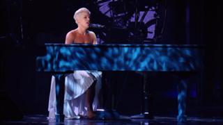 P!nk feet photo thumbnail