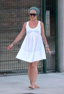 P!nk feet photo thumbnail