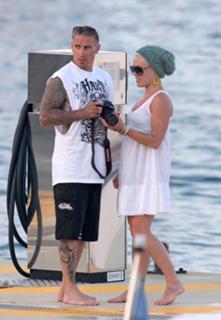 P!nk feet photo thumbnail