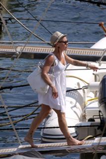 P!nk feet photo thumbnail