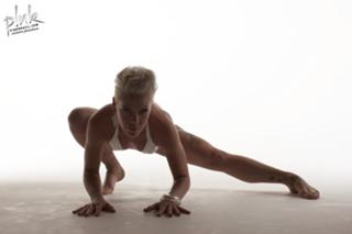 P!nk feet photo thumbnail