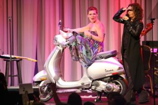 P!nk feet photo thumbnail