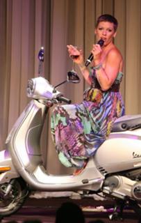 P!nk feet photo thumbnail