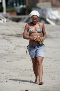 P!nk feet photo thumbnail