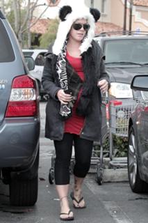 P!nk feet photo thumbnail