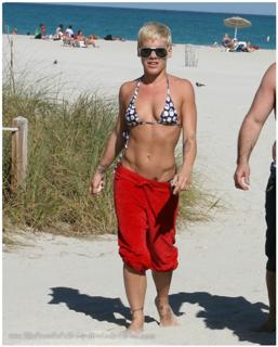 P!nk feet photo thumbnail