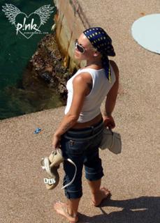 P!nk feet photo thumbnail