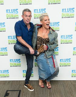 P!nk feet photo thumbnail