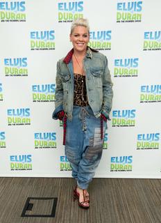 P!nk feet photo thumbnail