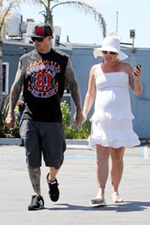 P!nk feet photo thumbnail
