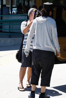 P!nk feet photo thumbnail