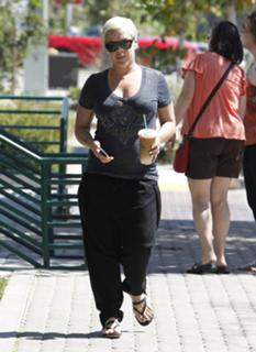 P!nk feet photo thumbnail