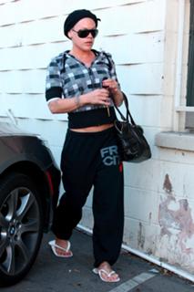 P!nk feet photo thumbnail