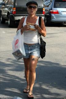 P!nk feet photo thumbnail