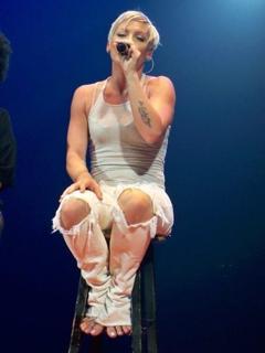 P!nk feet photo thumbnail