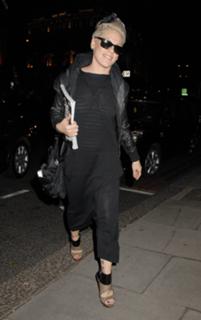 P!nk feet photo thumbnail