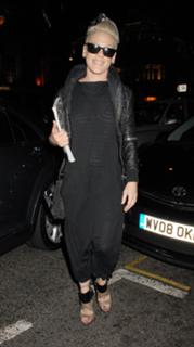 P!nk feet photo thumbnail