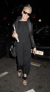 P!nk feet photo thumbnail