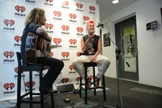 P!nk feet photo thumbnail