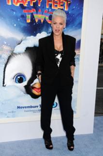 P!nk feet photo thumbnail