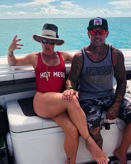 P!nk feet photo thumbnail