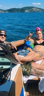 P!nk feet photo thumbnail