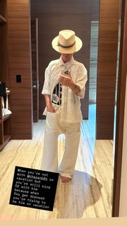 P!nk feet photo thumbnail